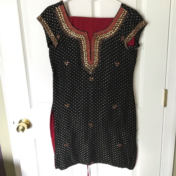 Black and Red Silk Indian Dress - Picture 1 of 2